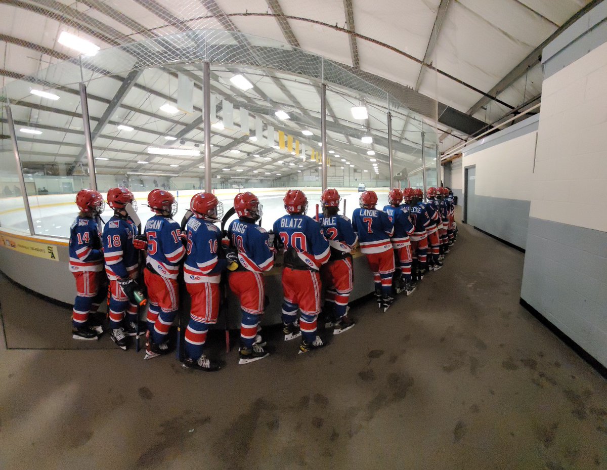 fort_u11aa's tweet photo. Thanks Fort Signs for the Ukraine flags for their helmets! #redbuckets https://t.co/4SMSPBIriS