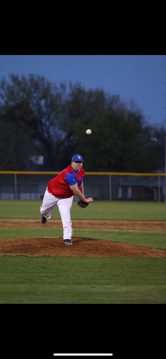 CCCKTigerBSB's tweet photo. Tigers Baseball is excited to welcome RHP David Herrera (@Bigsambaseball ) to the family!
The big righty from Texas brings fight &amp; heart to the mound!

#TGBTG #NoSoftServes #GrowingMen https://t.co/r8dusfekXH