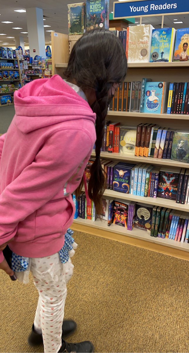 _Luci2019's tweet photo. Barnes &amp; Noble trip w/Dorothy. #HalloweenInMarch #WizardOfOz #WalkTwoMoons https://t.co/JVfZ8z8U6E