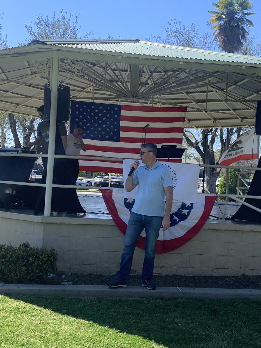 electmattstoll's tweet photo. It was a beautiful day for the Towhall for freedom in Exeter!  Thank you for giving me a few minutes to share my vision for the valley! #CA22 https://t.co/FmeOrZoUQd