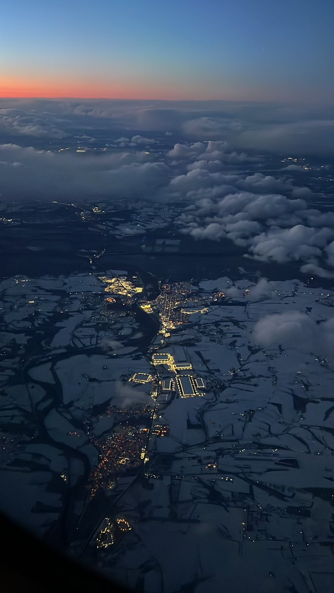 Awesome perks of having T-Mobile as a carrier! You get free Wi-Fi instead of having to purchase it! Bonus perk, you get texting capabilities too!#Tmobilewingman