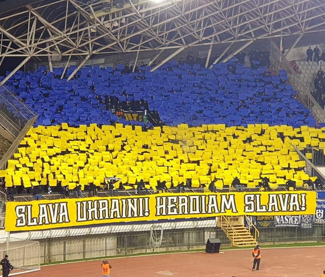 Astrit Zatriqi on X: #DinamoZagreb fans during the Croatian Eternal Derby # Hajduk #Split-#Dinamo. #StandWithUkraine #SlavaUkraini #Ukraine   / X