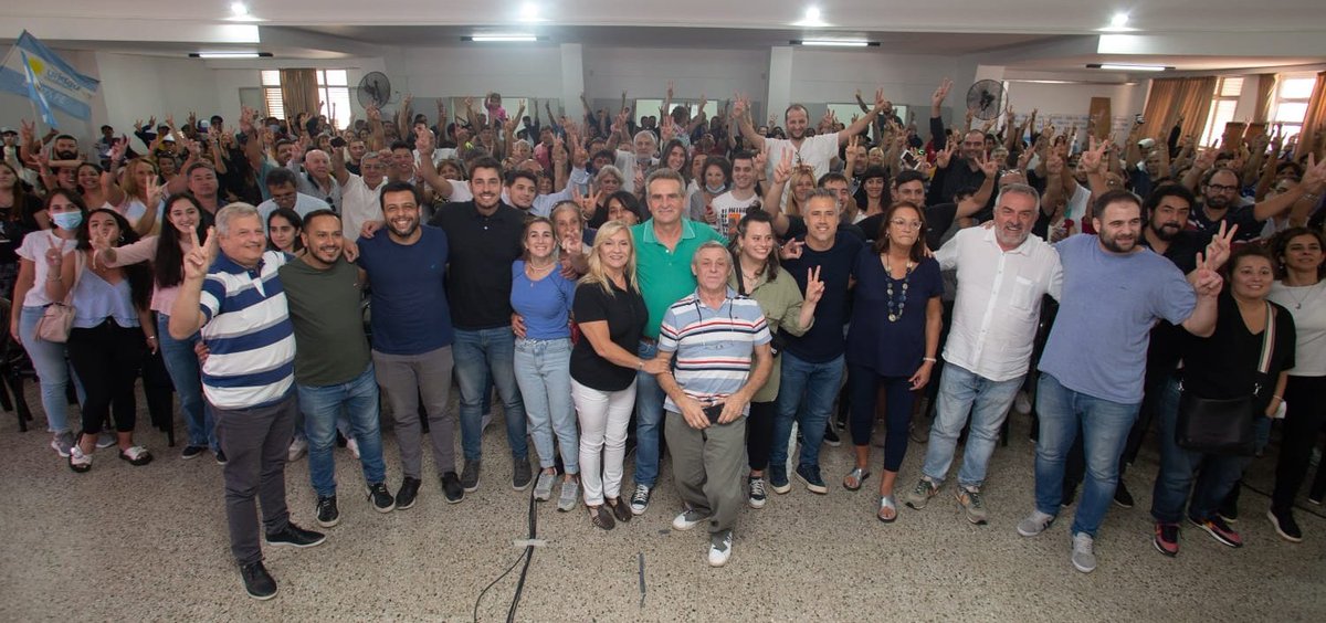 RossiAgustinOk's tweet photo. #SantaFe | Gran plenario militante con compañeros y compañeras del centro norte provincial.

El camino es la unidad y fortalecer la gestión del Frente de Todos que encabezan el presidente @alferdez y la vicepresidenta @CFKArgentina. https://t.co/55Ai3lfp0c