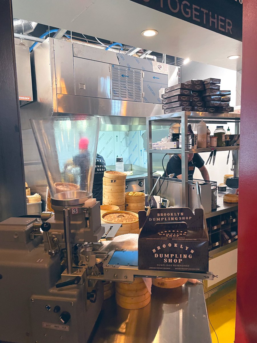 CTFoodieVenture's tweet photo. A glimpse at the only visible employees on site at Storrs @BKDumplingShop 
👨‍🍳 🥟 
Check out my #blog where I feature this unique gem!! #LinkInBio https://t.co/jrKH9pecOc