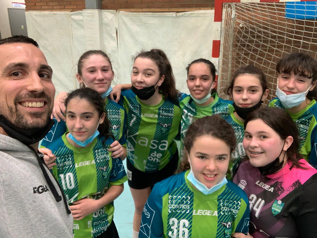 balonmanoikasa's tweet photo. 🟩 #1IF
Empate 🆚️ @CDIplacea
Partidazo de nuestras chicas, esfuerzo máximo, ilusión por las nubes y encima resultado positivo...enhorabuena a todas!
@ruben_esteban8 https://t.co/l6FymTwK6E