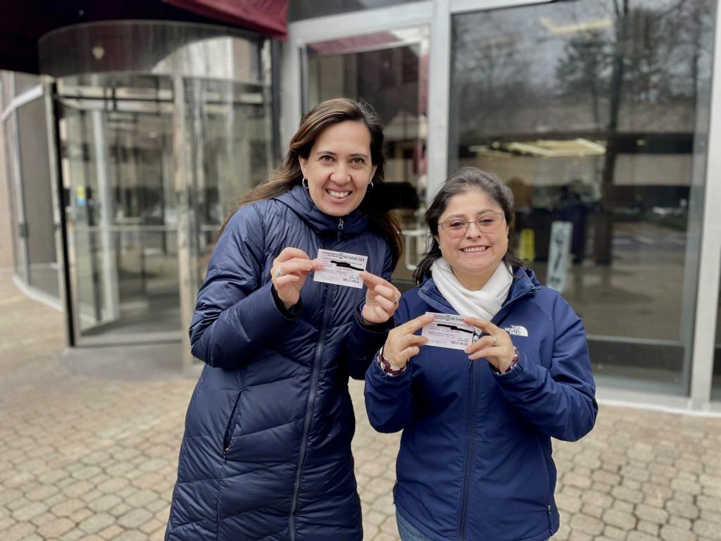 Martha87842130's tweet photo. Soy Colombiana 💛💙❤️hoy voto por @PartidoMIRA desde Atlanta porque trabajan para servir, con valores, honestidad, Trabajo en equipo.                               COLOMBIANO 🇨🇴#MananaVoteMIRA https://t.co/Ycig35uYfZ