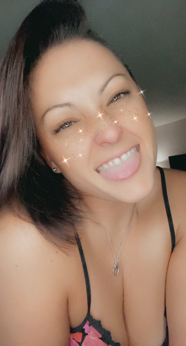 PiperSparx's tweet photo. Saturday morning photo shoot!! Cashapp me $20 then dm me your email and I’ll send you some pics/video!! #SexySaturday #HotWife #RT #Pawg #PremiumSnapchat https://t.co/Dp09A8dOrm