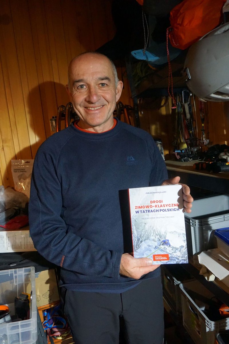 Paul Ramsden już ma przewodnik po zimowych drogach Polskich Tatr, a Ty?

Czterokrotny zdobywca Złotego Czekana odwiedził ostatnio Tatry !

Przewodnik zamówisz tu:

taternik.org/produkt/drogi-…