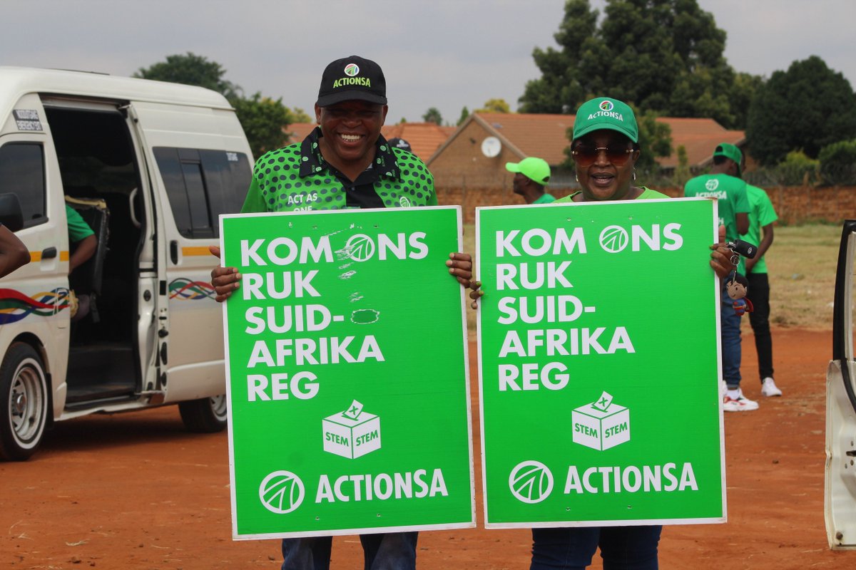 __Tshireletso_'s tweet photo. #MoreSnaps 💚
##ItsTimeForAction 🇿🇦
#ByElections https://t.co/3ljRSadSuV