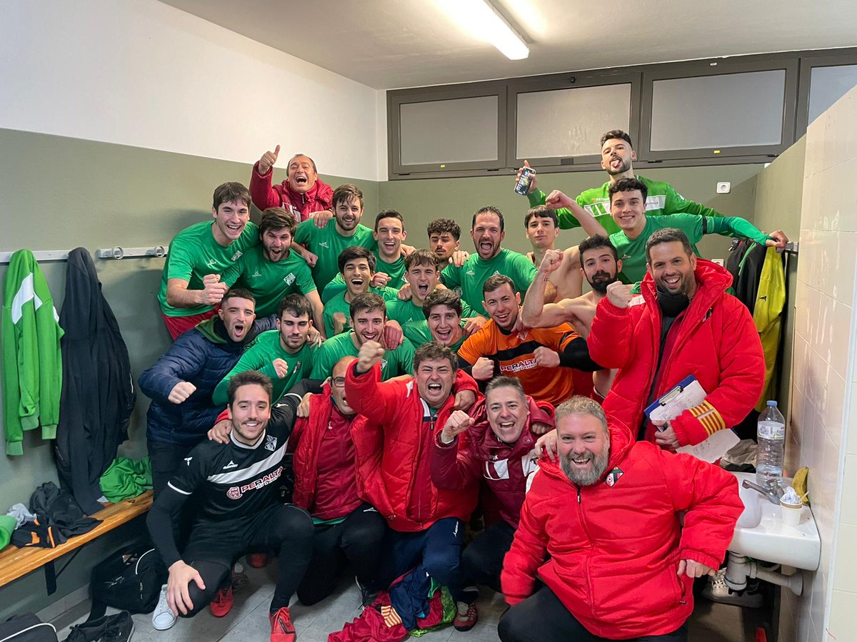M.Igualada 1 Olivella 2,Victoria sufrida ante un buen equipo y en un campo dificil;despues d una semana complicada por temas d salud el grupo se antepone ante las adversidades y hace un trabajo d companyerismo y solidaritat excelent;content per ells,su mereixen!;seguim