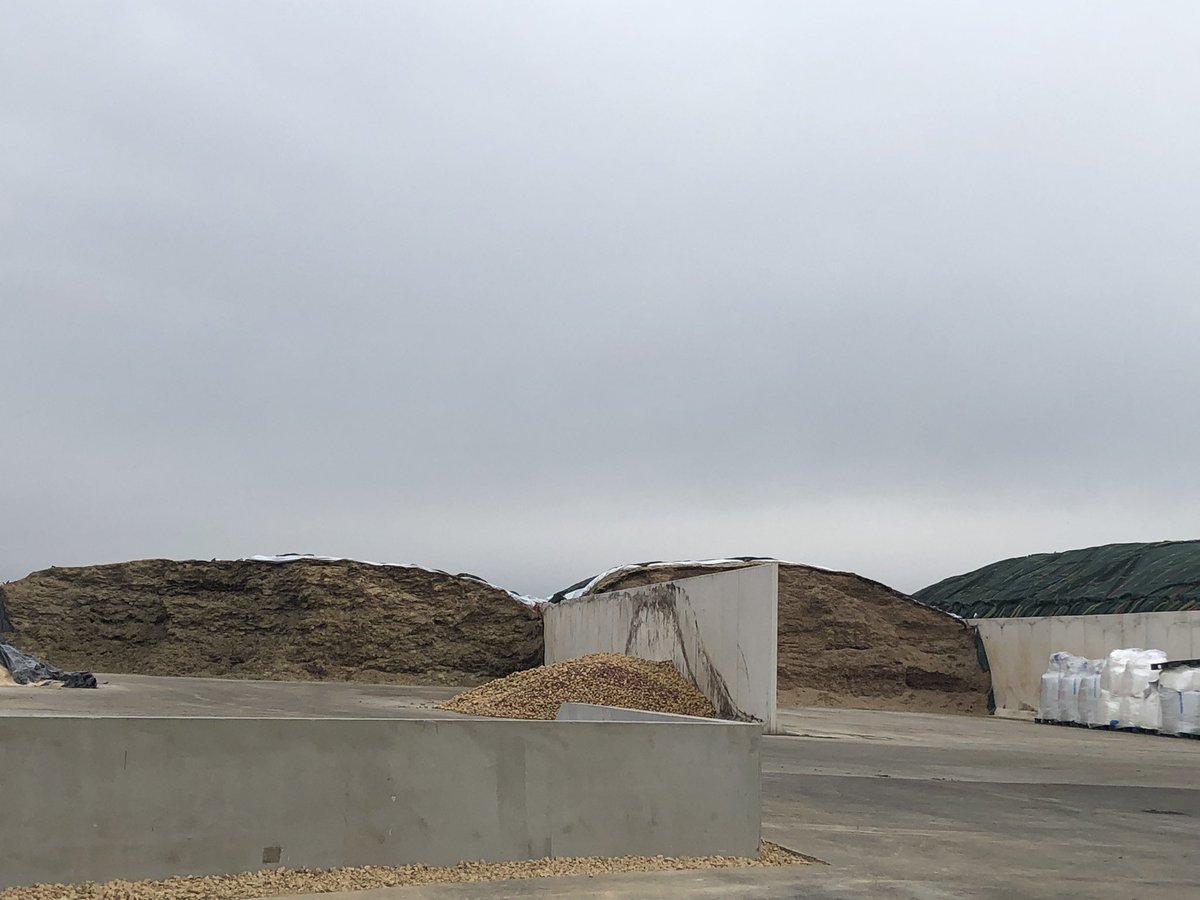 Ce jour visite guidée d’un site de methanisation à St trivier de courtes en lien avec le projet sociétaire du crédit agricole!! <a href="/cathvailloud/">Catherine Vailloud</a> #ecologie <a href="/ca_centrest/">Crédit Agricole Centre-est</a>