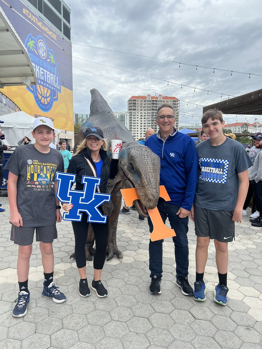 Tobermaynard's tweet photo. #SECMBB. GO CATS!!! https://t.co/SfpAE86ZZW