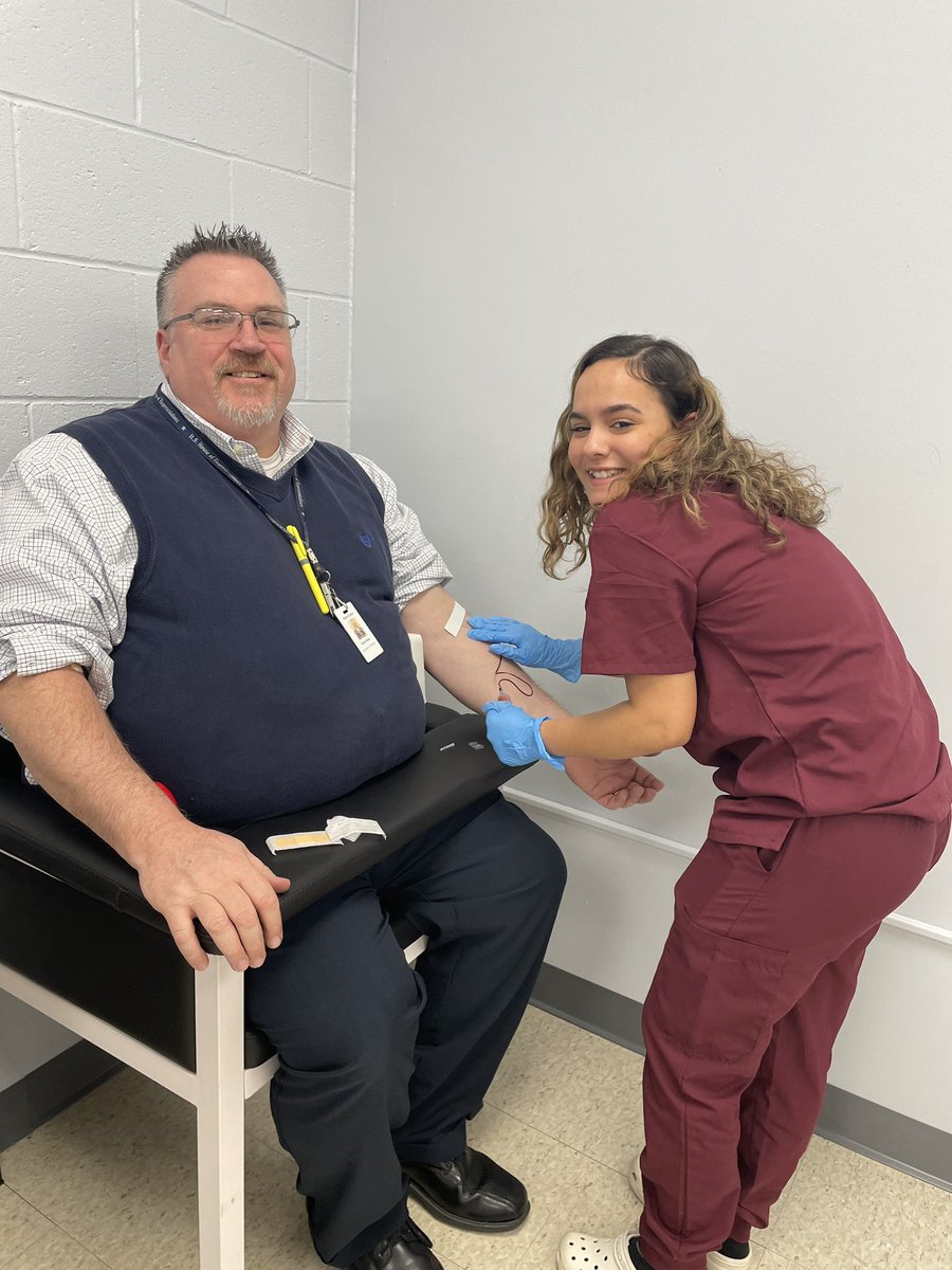 SteelCenterCTE's tweet photo. How about senior Medical Professions student Alyssa Howard from South Allegheny High School performing“live sticks” towards her Phlebotomy certification yesterday. #CTEworks #PathWay2Success https://t.co/YB5jKWRyho