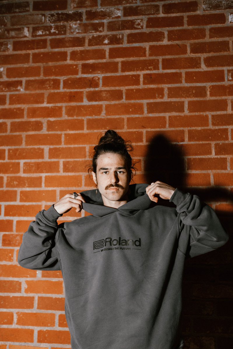 RolandLifestyle's tweet photo. Combining innovative design, now and for the future — the #WDTF Tracksuit is for those who enjoy elevated, higher quality apparel. Get it now at https://t.co/6P7eK3p8AV https://t.co/ZWr69v2I2L