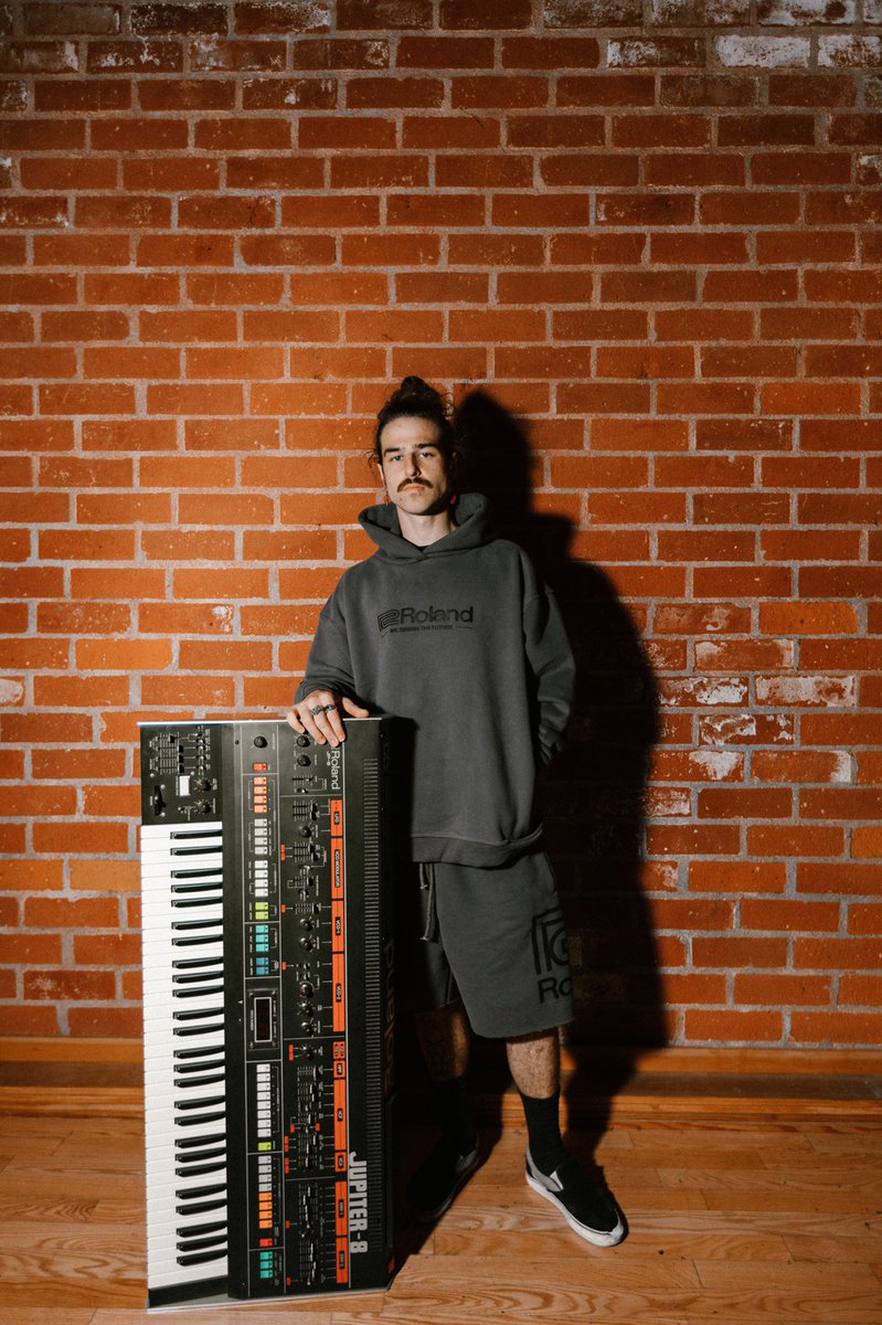 RolandLifestyle's tweet photo. Combining innovative design, now and for the future — the #WDTF Tracksuit is for those who enjoy elevated, higher quality apparel. Get it now at https://t.co/6P7eK3p8AV https://t.co/ZWr69v2I2L