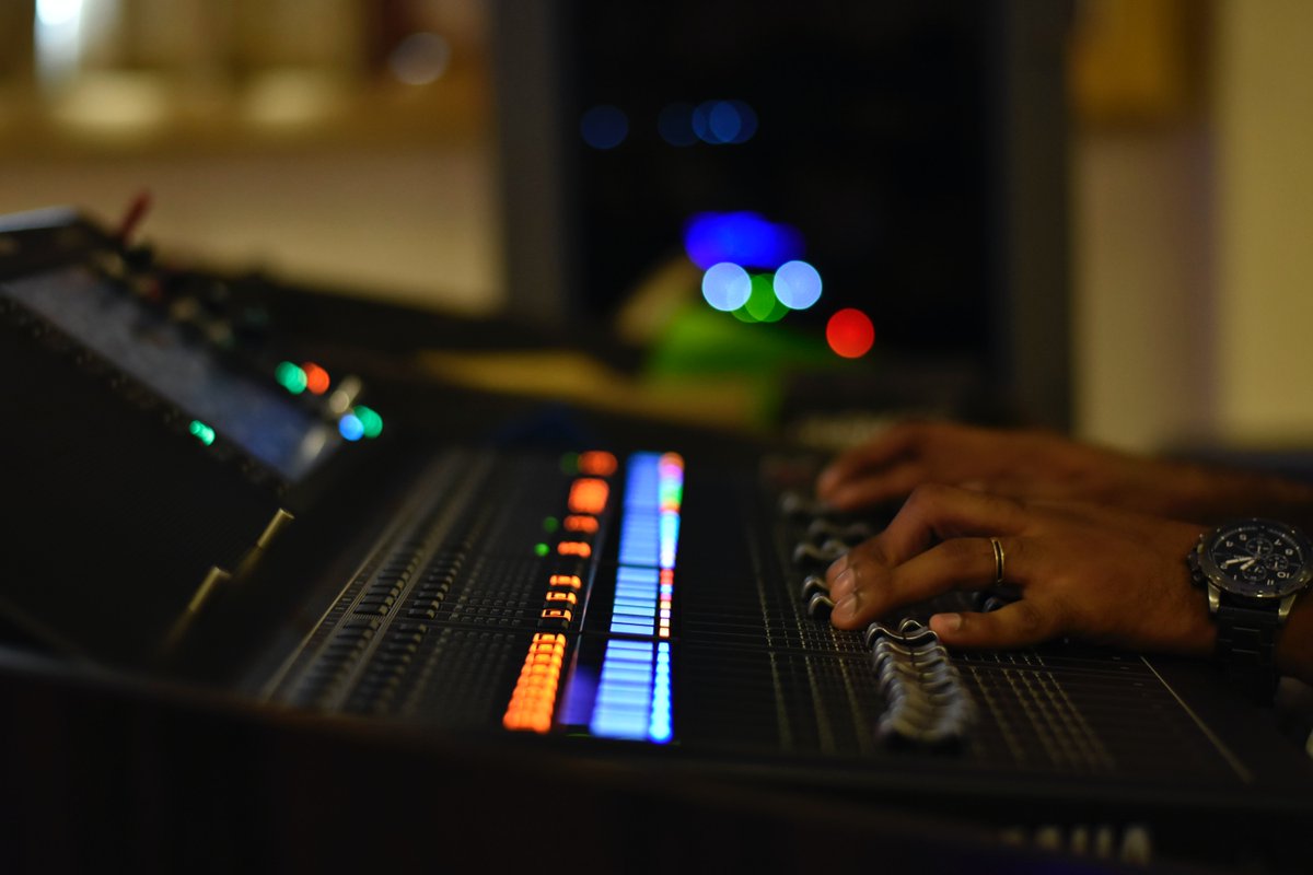 simulence's tweet photo. A memorable soundtrack is an essential component of video game development. Check out this article where composer Winifred Phillips reflects on her past GDC talks and previews her GDC 2022 lecture: 

https://t.co/C3uxNB5nsG

#videogames #gamedev #indiedev #playtesting https://t.co/4If6LlmJT6