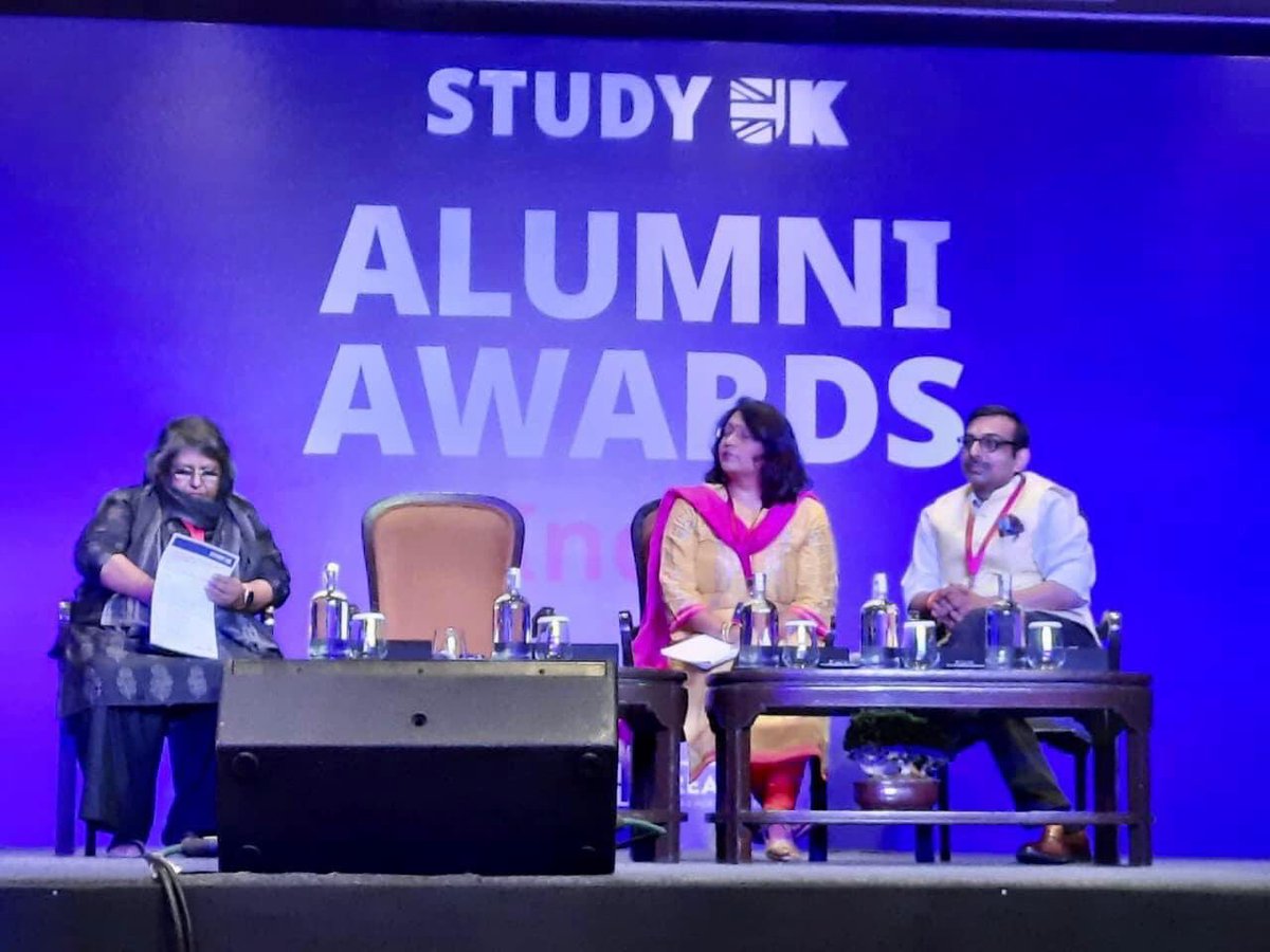 poojapaswan's tweet photo. British Business Group Delhi @bbgdelhi Alumni Award #ukalumniawards @india_singhal #BBGD https://t.co/Wvx1pJTa7g