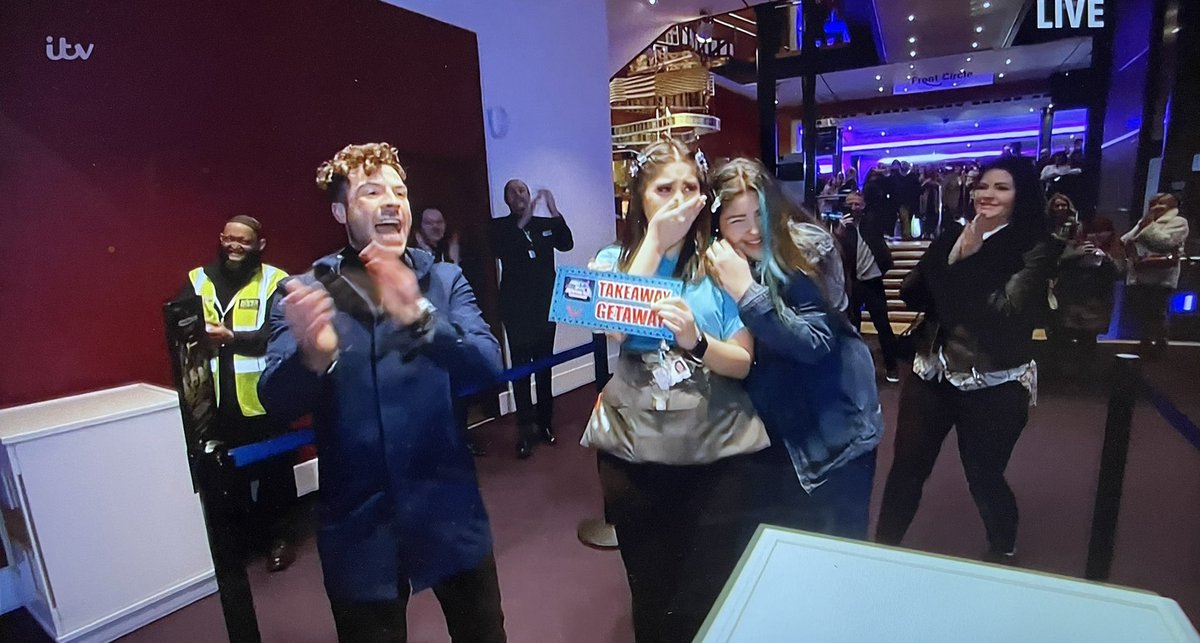 brumhippodrome's tweet photo. Did you spot our amazing VSA Amani being surprised right here at Birmingham Hippodrome on @antanddec @itvtakeaway tonight? 👀 

Super proud of Amani winning a #TakeawayGetaway for all her hard work 👏👏 

#SaturdayNightTakeaway https://t.co/ZDNpBspOuO