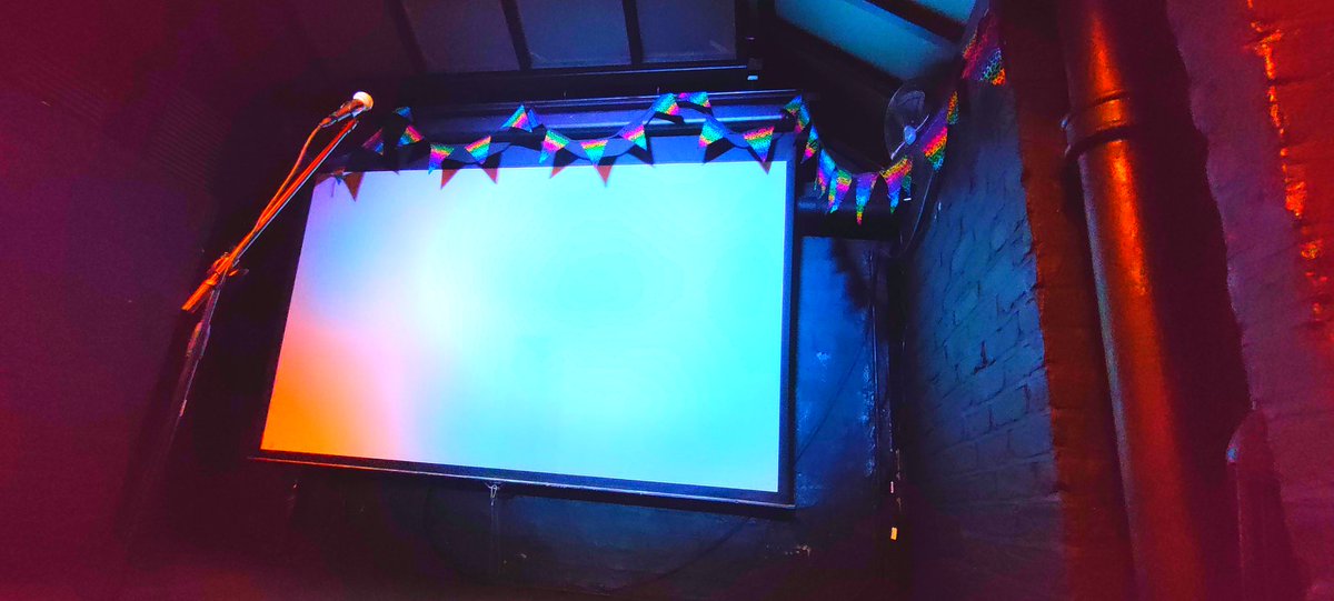 askMartyn1's tweet photo. Always great being early to get to the front for one of @jamesrosscomedy's show #QuantumLeopard https://t.co/g8aPw0Z5HC