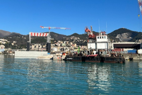PortalPortuario's tweet photo. Comienza plan para nuevo mega dique seco de Génova Sestri Ponente - https://t.co/ORkueG5raw #PuertoGénova #PortsOfGenoa #DiqueSeco https://t.co/d1GeGasmZ6