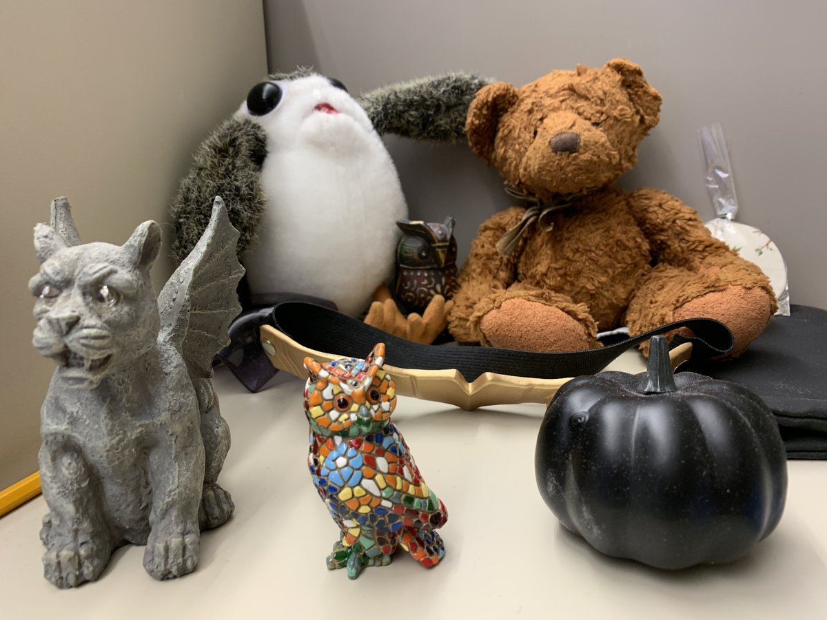 TigardLibrary's tweet image. Our lost little visitor is making friends! We hope it’s family comes back soon so they can hear about all these adventures.

#Tigard #TigardPublicLibrary #LostAndFound #LibraryAdventures #TeddyBear