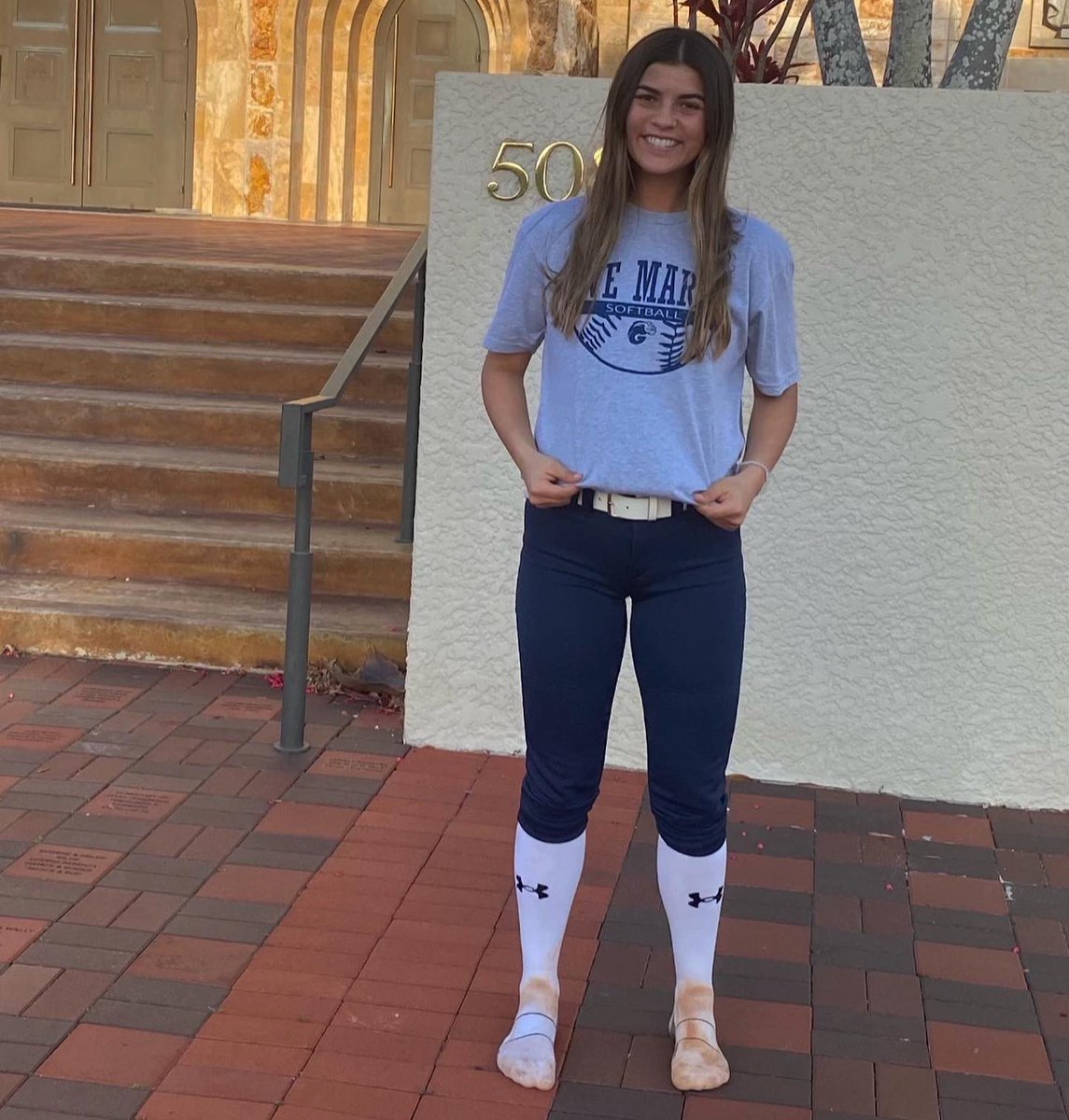 I am super excited to announce that I have committed to further my academic and athletic career at Ave Maria University. Thank you to all my friends, family, and coaches for your endless support. Go Gyrenes!!💙💚 
<a href="/GyreneSoftball/">Ave Maria University Softball</a> @CoachWesGyrenes <a href="/JWMHSsoftball/">Mitchell Softball</a> <a href="/NeptuneMustangs/">Tampa Mustangs Neptune</a>
