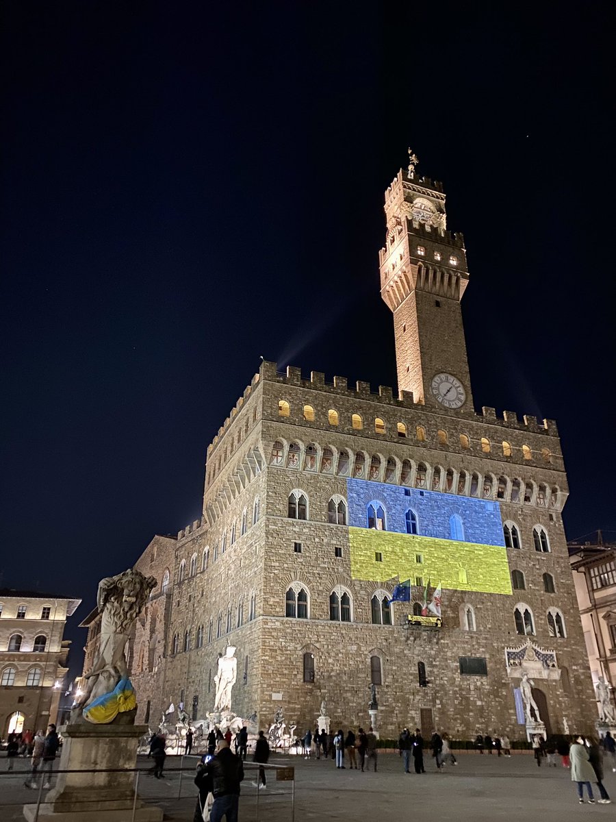 _Zeynepm's tweet photo. Firenze stasera https://t.co/YXyhjdkYpN