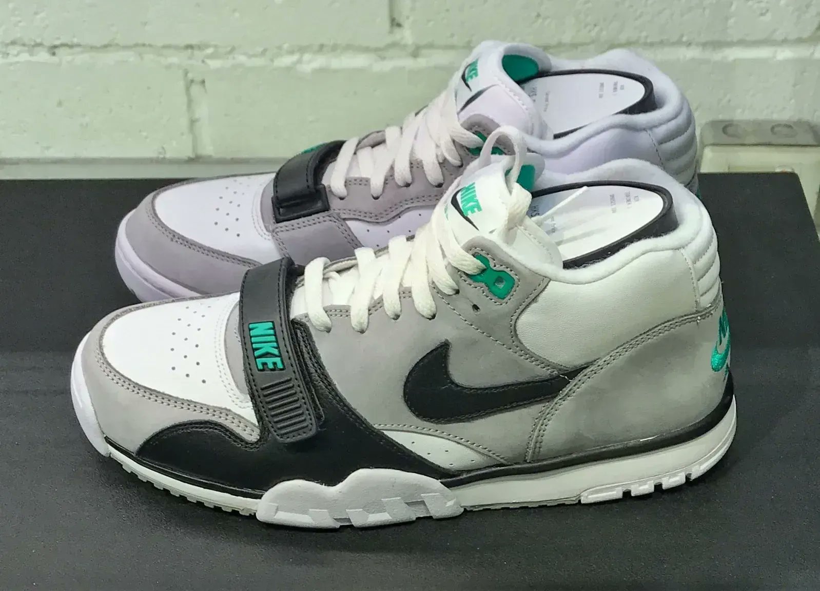Seguid así perecer fricción JustFreshKicks on Twitter: "Nike Air Trainer 1 Mid “Chlorophyll” Returning  for 35th Anniversary https://t.co/9AlWUTqACk https://t.co/WuhtmxIduZ" /  Twitter