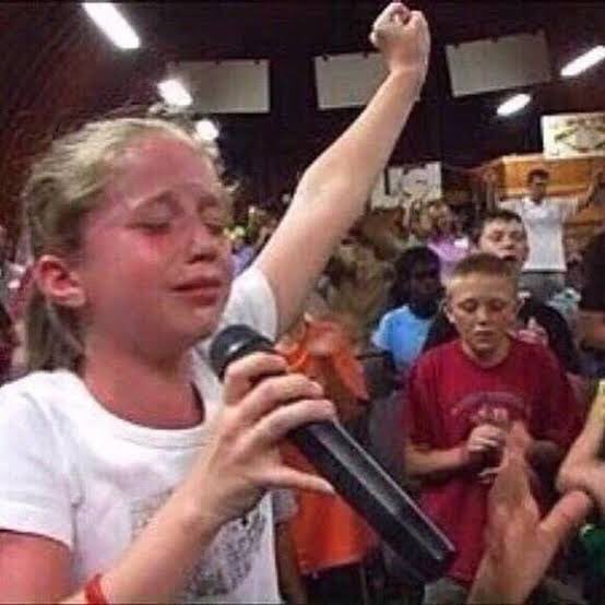 ao06_21's tweet photo. HOLD ME CLOSER ALTHOUGH YOU LEAVE BEFORE THE SUNRISE I’LL BE BLEEDING, BUT DON’T YOU MIND I’LL BE FINEEEEE 

#Melfest https://t.co/PaEUV3Vwz7