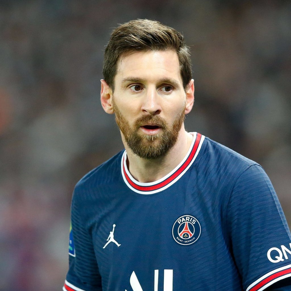 Asherkkine's tweet photo. Who’s the GOAT of football ? Rt for Ronaldo, Like for Messi 

https://t.co/3rJQzdTxmD https://t.co/buERrHtSEb