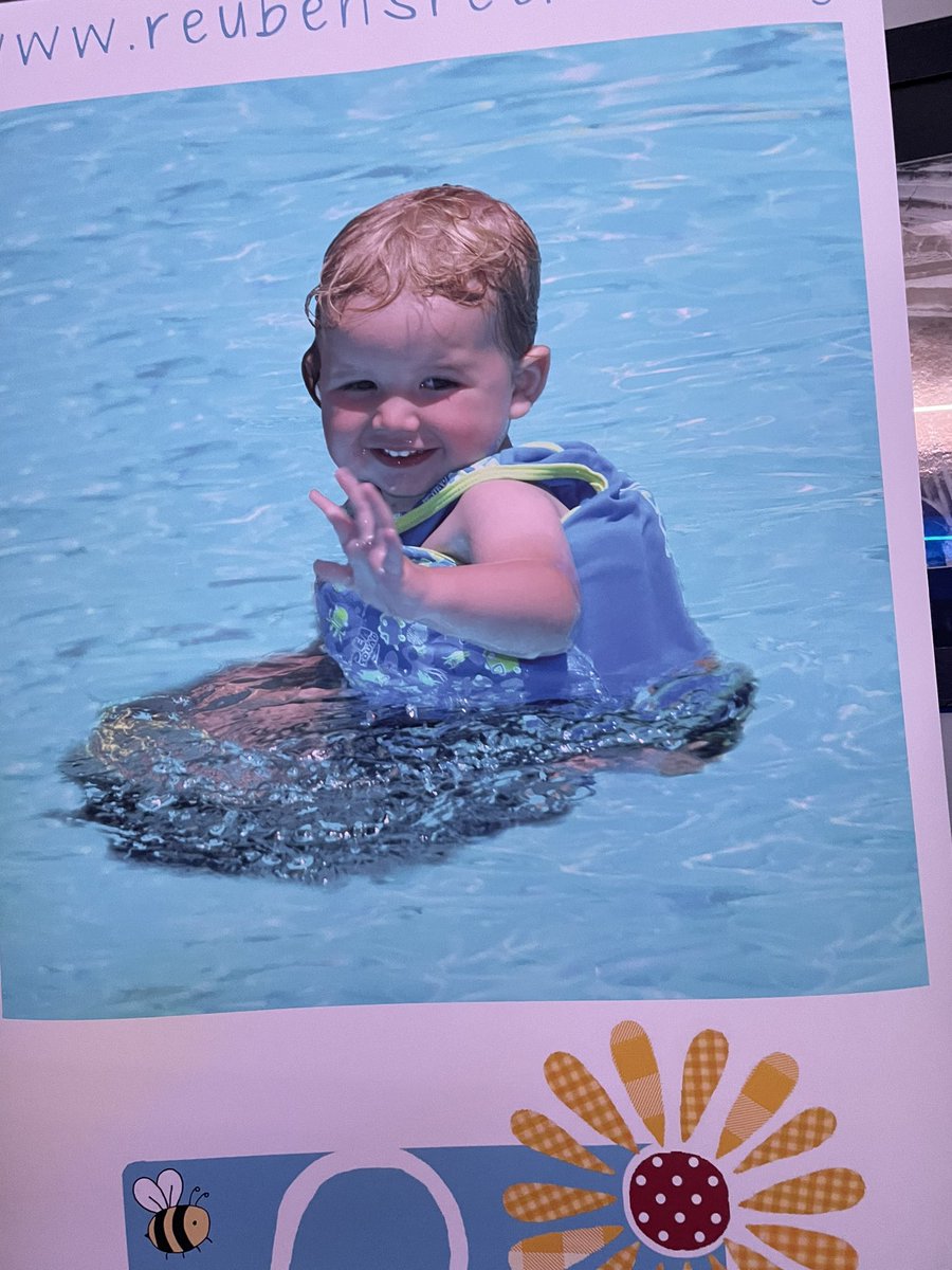 MarvRice's tweet photo. Here at a charity race night for @ReubensRetreat in Hull. Puts everything in perspective. Raising money for a great cause! #Reubens #RIPReuben https://t.co/yAsGW44Noo