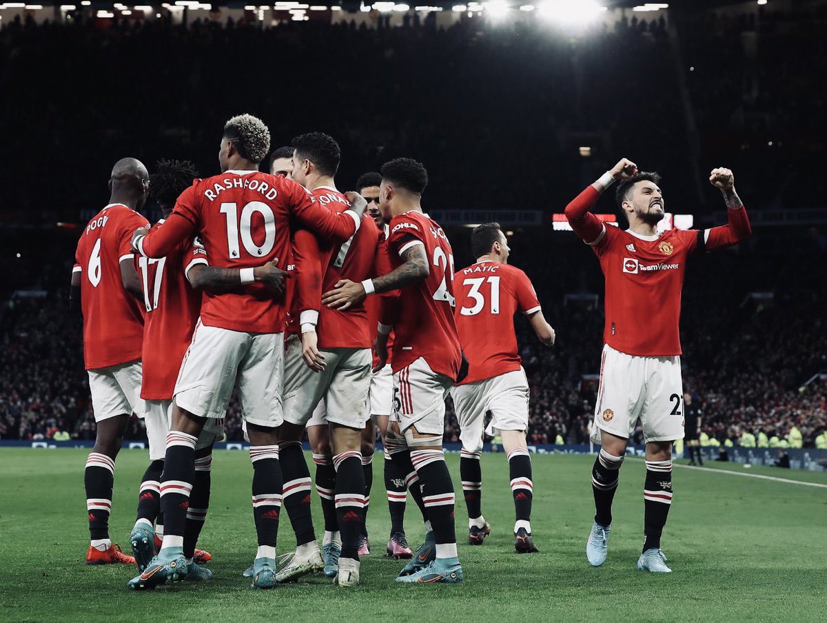 ManUtd's tweet photo. We are 𝐔𝐍𝐈𝐓𝐄𝐃 ❤️

#MUFC | #MUNTOT https://t.co/UiyS4bInDk