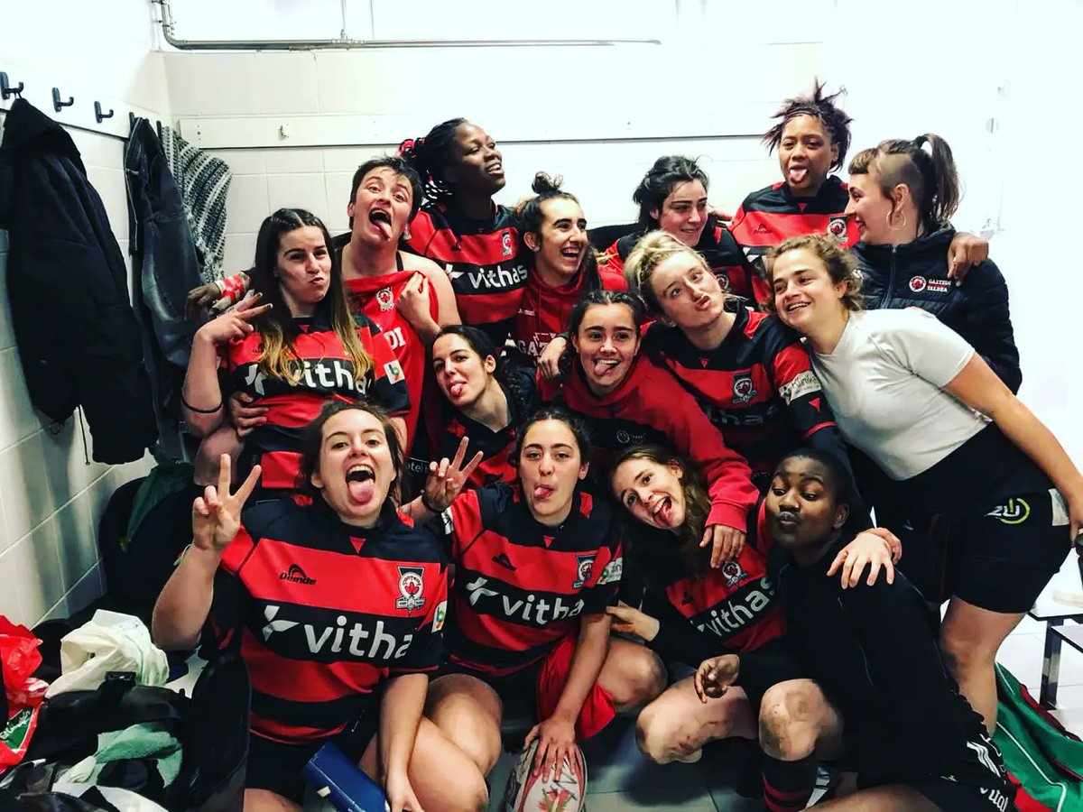 MarleneAdams04's tweet photo. Oh what a wonderful experience, First Game done and dusted 24-21 Victory against a very good @launicaneskak Team, gracias por un buen partido 

Kudos to my co-saffa @_mazandisi_ for scoring two tries on her debut... 

Gran victoria Neskak !!! https://t.co/dVq2HM9XJc