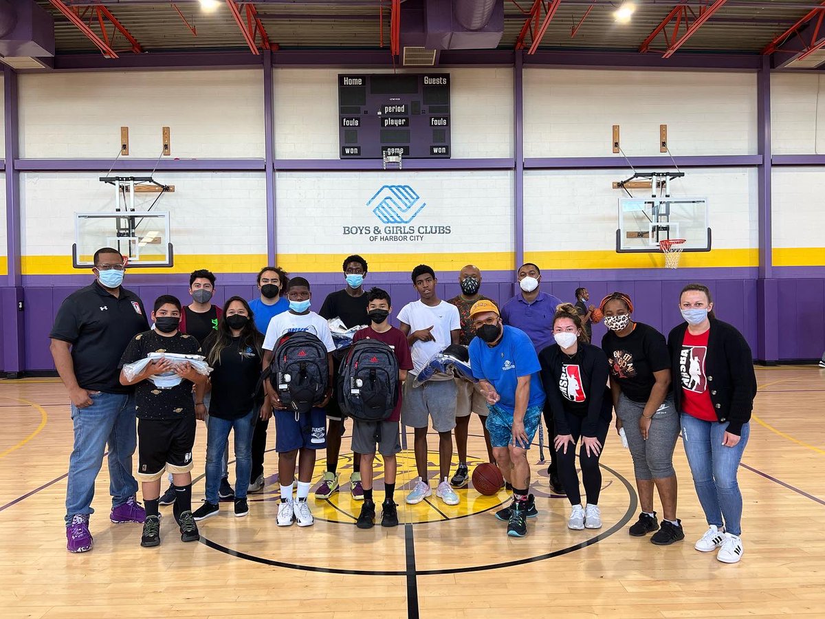 TheNHSBA's tweet photo. Our LA Shooting Challenge was a blast! Thank you to all our participants, interns, and staff for a great event. Congratulations to our winners! 🏀‼️ https://t.co/L4XDJgsBhN