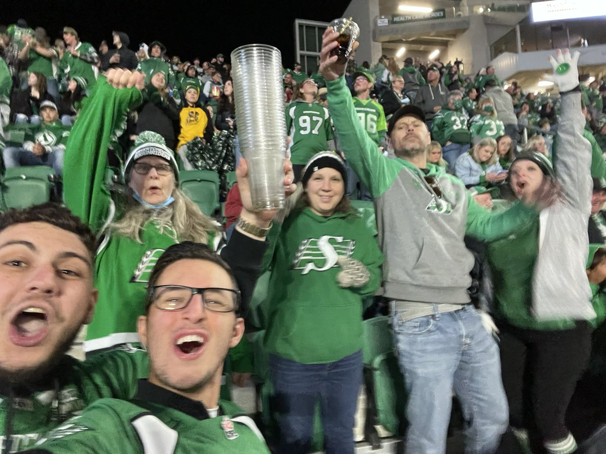 xriswhothis's tweet photo. @CodyFajardo17 Cant forget this iconic photo #sec107 https://t.co/DCJQtV1DrV