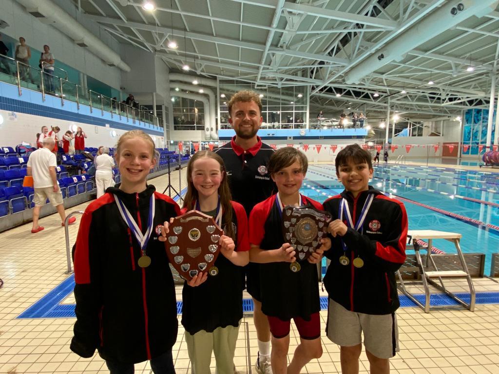 BGS_SportDpt's tweet photo. Double Surrey County Champions! Our Superb mixed U11 Swimming team has finished 1st in both relays and qualified for the regional finals! #BGS_Swimming #BGS_sport #ESSA https://t.co/k9nM39INQv