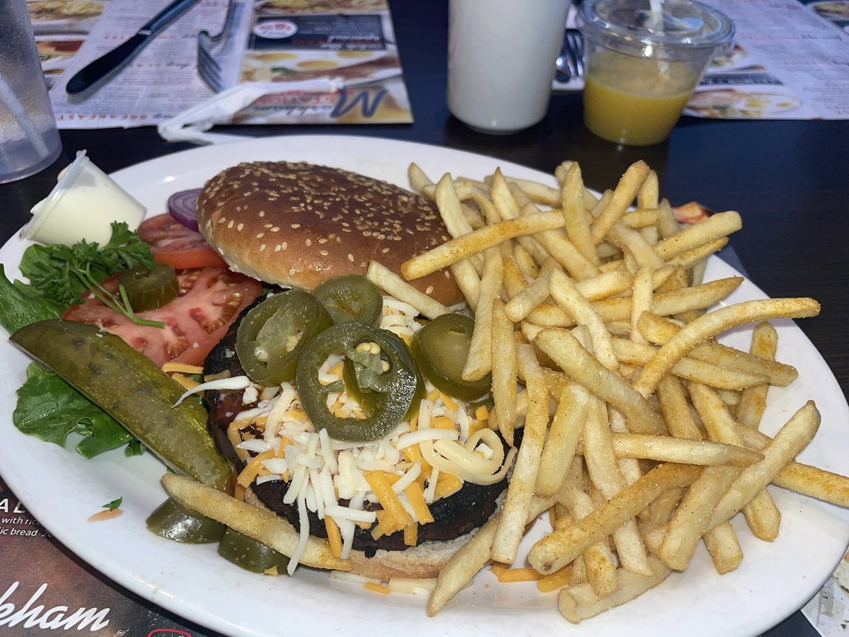 klariize's tweet photo. the fries were really good #marchbreak https://t.co/HnGDtKMRP9