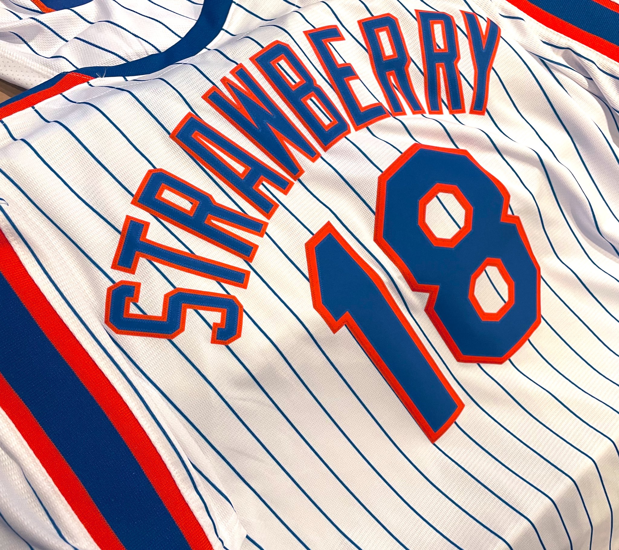 Happy Birthday to 1986 World Series Champion, Darryl Strawberry!        