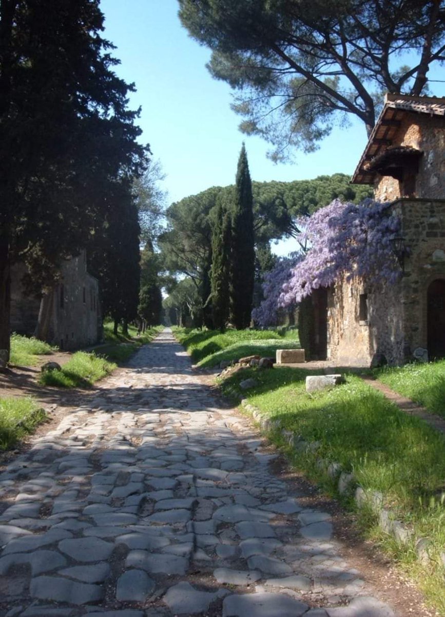 Appian Way (ReginaViarum) 300 BC.

Rome - Italy

#archaeohistories