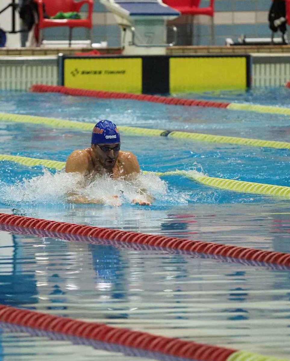 #Natación Martín Melconian 🇺🇾 se quedó con la medalla de oro 🥇 en los 50 metros pecho del Open de Invierno 🏊🏻‍♂️ realizado por la Federación Madrileña de natación (España) con un tiempo de 28.53. 👏