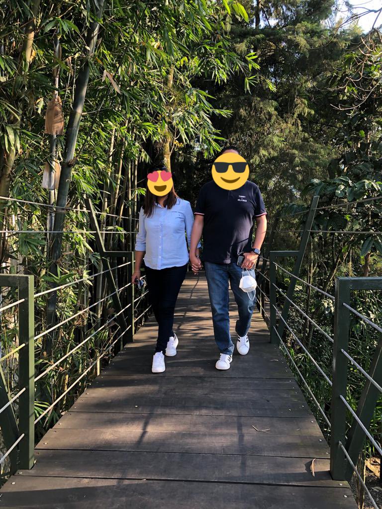 Hoy, esta hermosa dama y yo, cumplimos 12 años de casados y soy muy feliz de tenerla en mi vida y que compartamos tantas cosas. Larga vida juntos amor mío y que sigamos siendo codo a codo mucho más que 2. Te amo <a href="/carrera8513/">Krrera</a> #Aniversario