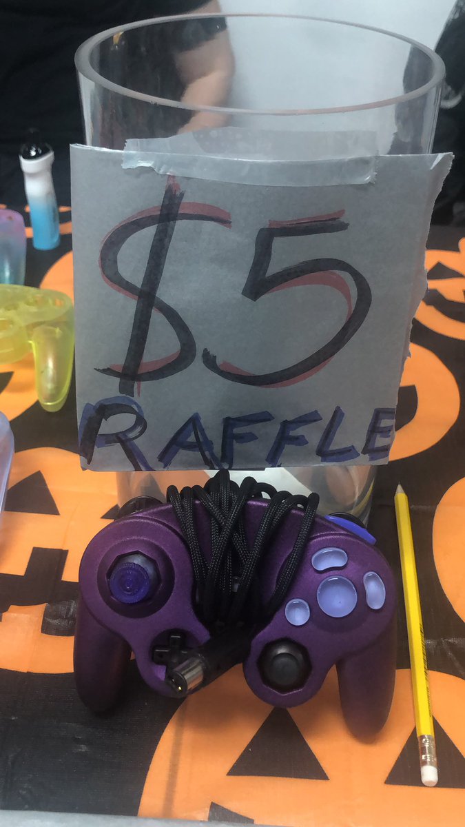 StandOutGC's tweet image. Pull up and get first dibs on shells! Jump in on the raffle to win this controller! @Moonwalkmods