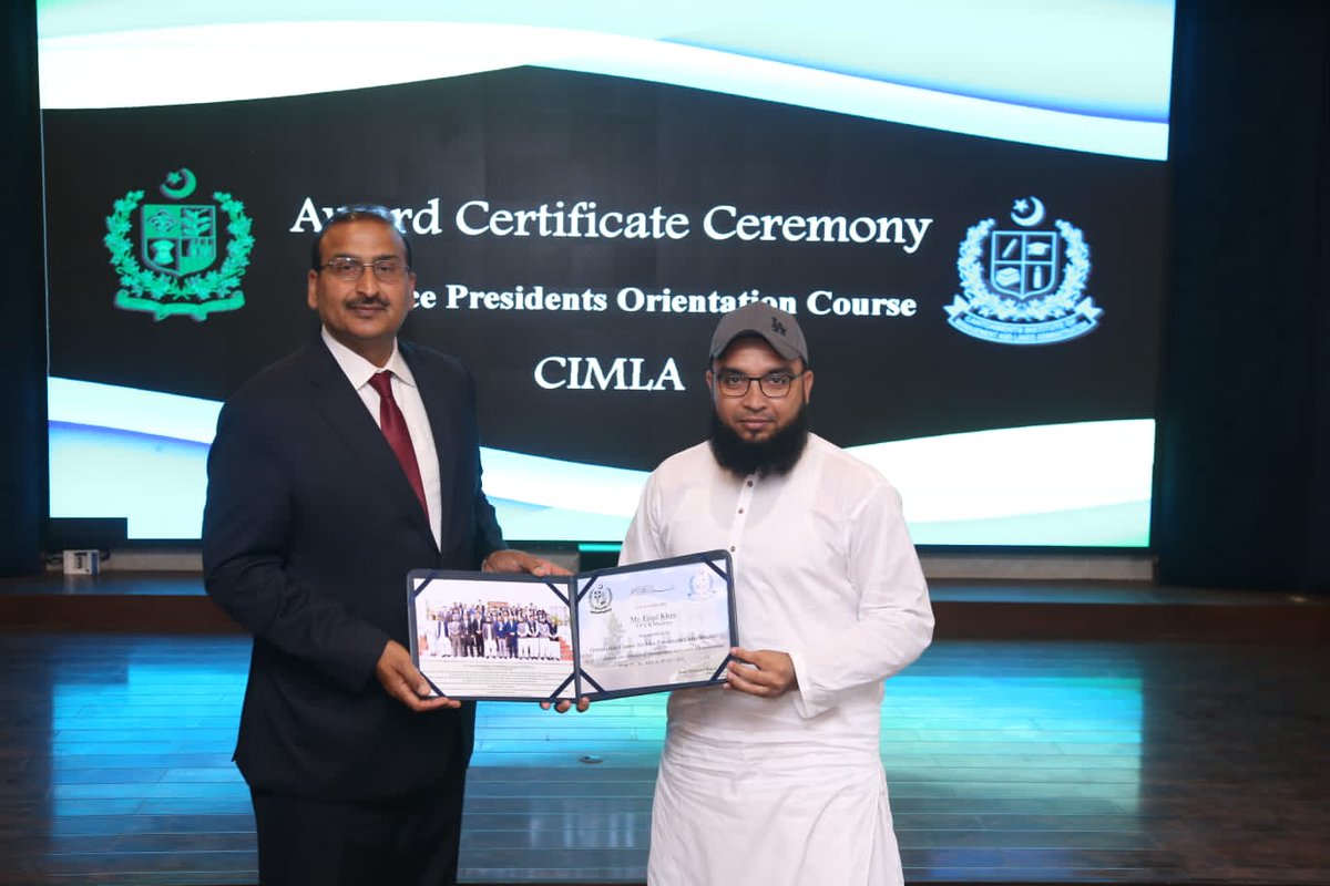 FazalKhanMKKW's tweet photo. Award Certificate Ceremony 2nd Vice-president Orientation Course #CIMLA Lahore.❣
Alhamdulillah ❤ 🇱🇾❣
@BBhuttoZardari https://t.co/OxepaXlSs2