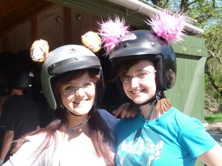 EmilyR_x's tweet photo. Happy 30th birthday to my oldest and dearest pal @lauren_peel 
23 years of knowing and being weird with you 💜🥳🎂 https://t.co/WC9G4wag1I