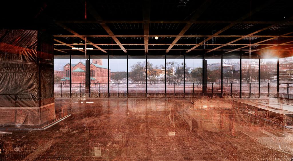 Here, @michael_wesely created postcards of the Neue Nationalgalerie Berlin at irregular intervals, each containing more and more time, following the progress of construction.

Here the first (1.4.2016 - 26.4.2017) and final (1.4.2016 - 9.12.2020) postcards #nftphotography