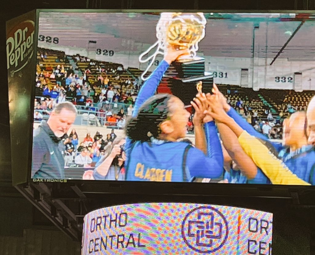 Classen SAS@NE (@classensasokc) on Twitter photo MISSION ACCOMPLISHED!
The Classen Lady Comets are the 4A State Champions stamping their place in our hearts and Oklahoma history forever. Congratulations!
💙💛💙💛
<a href="/OKCPS/">OKC Public Schools</a> <a href="/OKCPS_Athletics/">OKCPS Athletics</a> MISSION ACCOMPLISHED!
The Classen Lady Comets are the 4A State Champions stamping their place in our hearts and Oklahoma history forever. Congratulations!
💙💛💙💛
<a href="/OKCPS/">OKC Public Schools</a> <a href="/OKCPS_Athletics/">OKCPS Athletics</a>