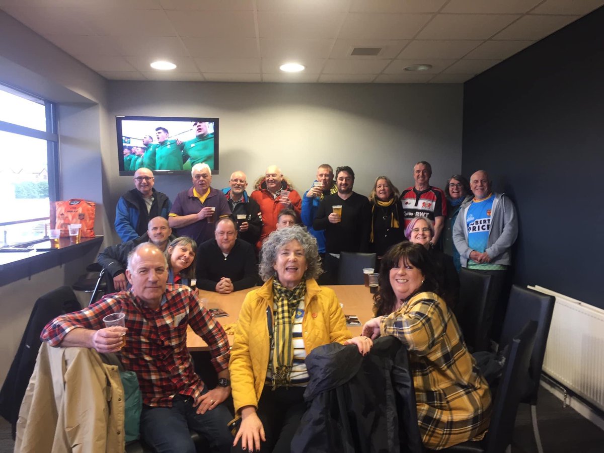 FannyIngabout's tweet image. Home after a fabulous day supporting the mighty @NewportRFC Superb win against the old enemy and great times with the best of friends in memory of our pal. Always fun to be the last to leave the ground! #EveryTimeRef #COTP 🖤🧡