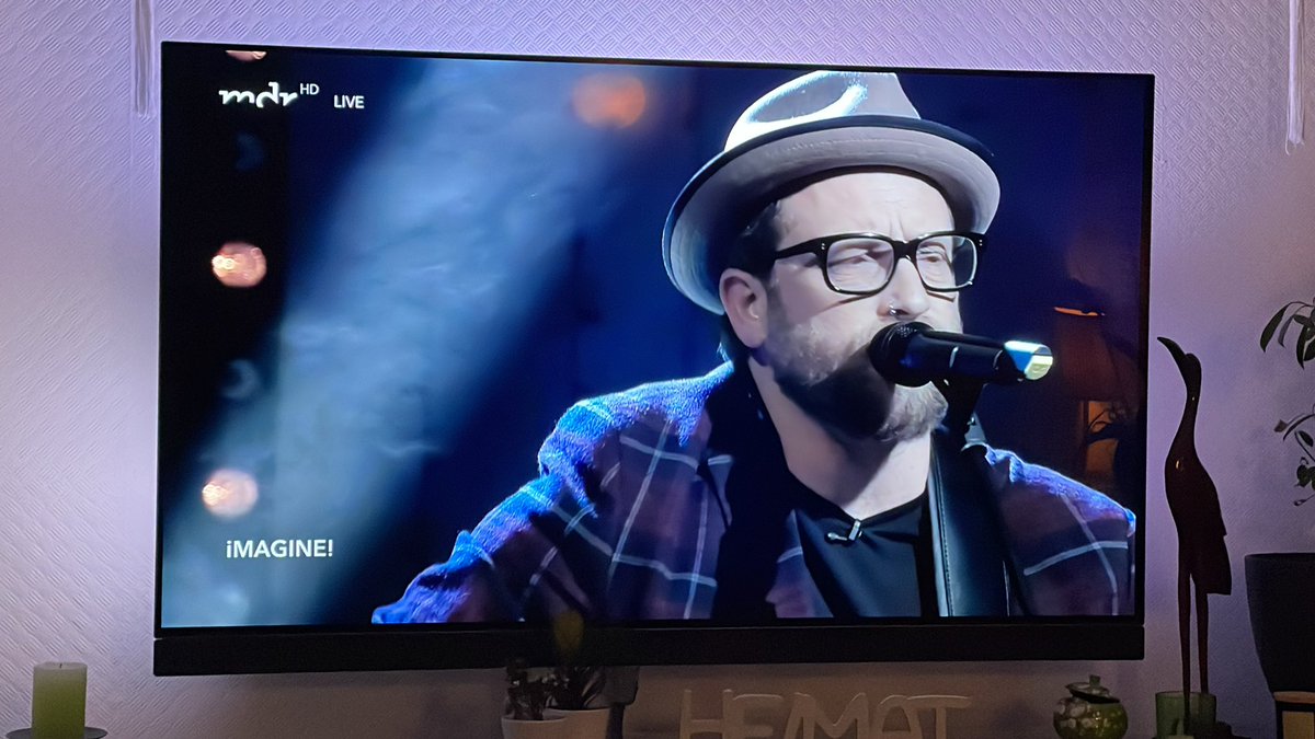 McBurn's tweet photo. … und Ihr so!? #gregormeyle #seinweindazu #fuckinggoodmusic #musikistleben #hemmoor #grussansven https://t.co/1UUSadPMRT