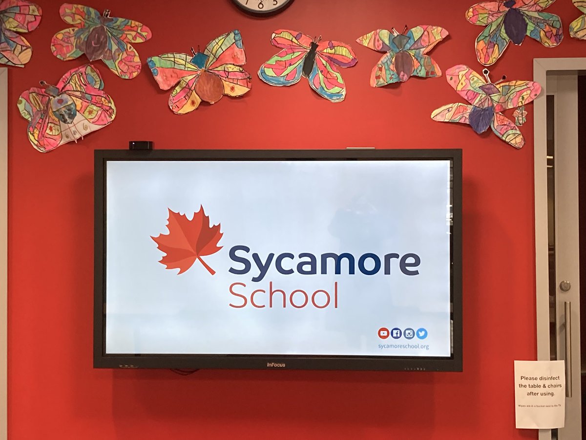 leah_sieck's tweet photo. @IURadiology #WIR ran a workshop for middle school girls from Indiana &amp; Michigan @SycamoreSchools! Thanks for having us and we loved sharing how much #radiology ROCKS! https://t.co/XPumRhWftM