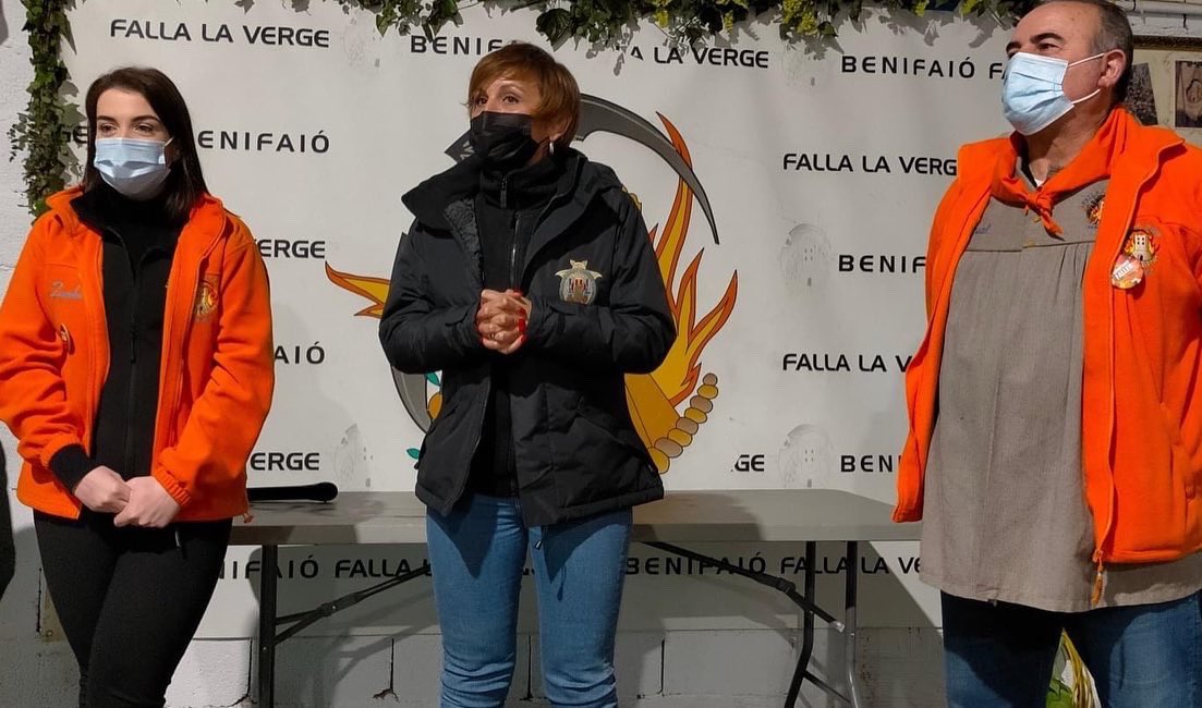 jlfbenifaio16's tweet photo. 😉El Casal de la Falla La Verge va acollir, el passat dijous per la nit, l´última jornada esportiva de la 14 edició del Campionat de Truc Falles 2022.
#jlfbenifaió #Fentfalles https://t.co/PHCfCbdzzc